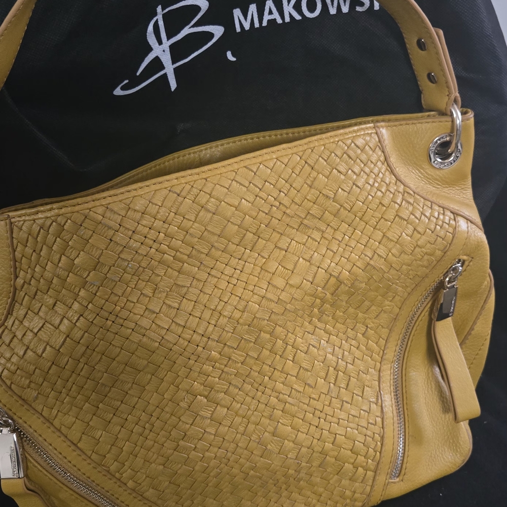 Elegant Mustard Woven Shoulder Bag - Picture 2 of 7